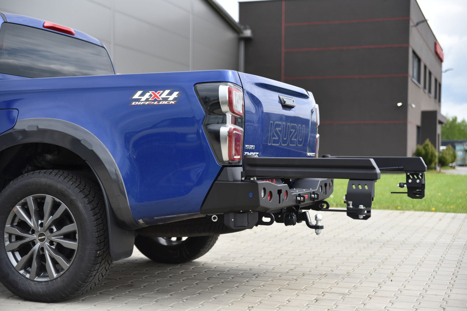 Modular arm, left Isuzu D-MAX 2020-2024