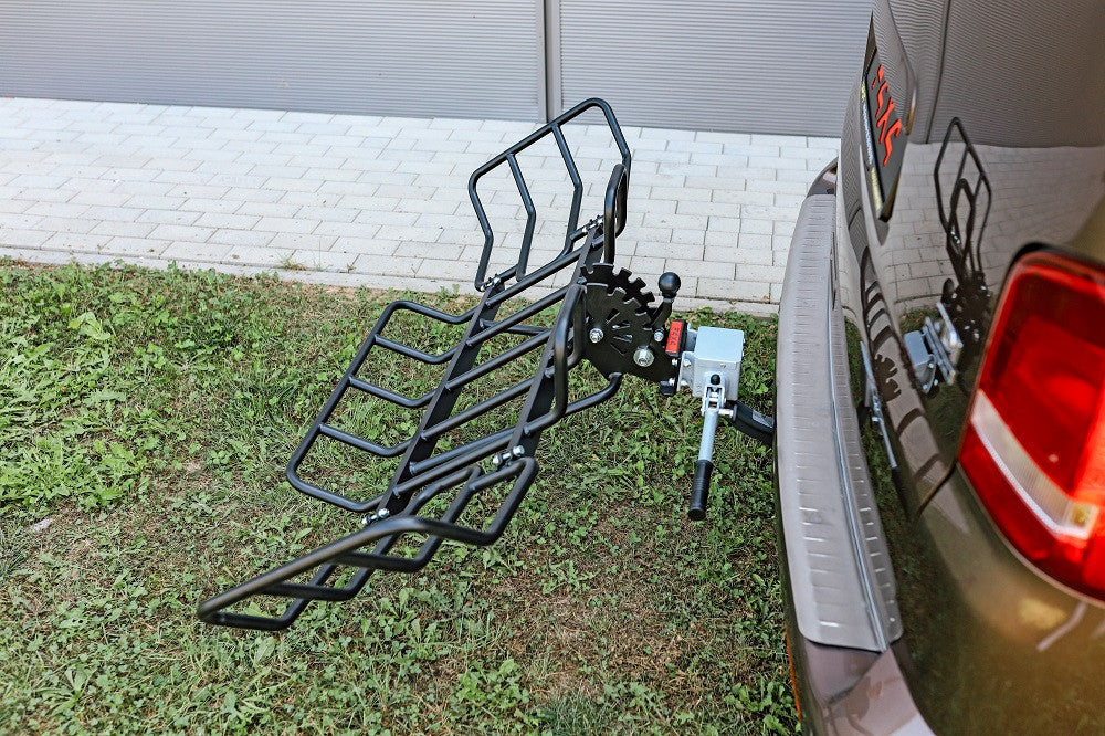 Cargo basket for tow hitch