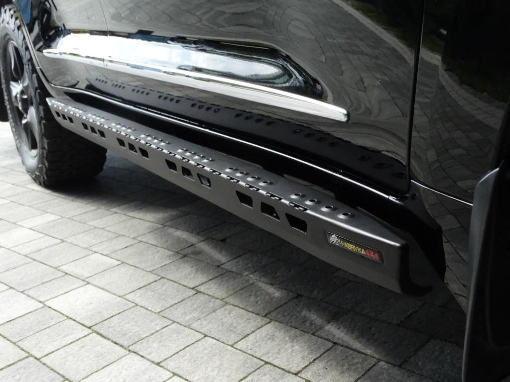 Side steps Toyota LCJ200 2007-2015
