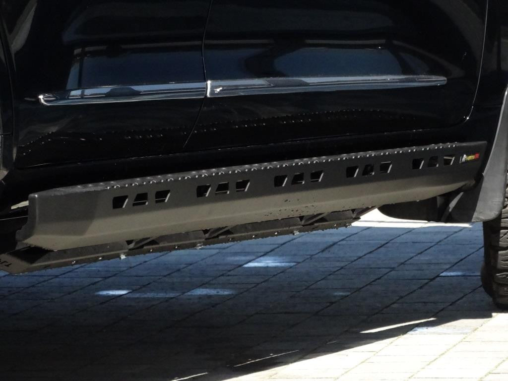 Side steps Toyota LCJ200 2007-2015