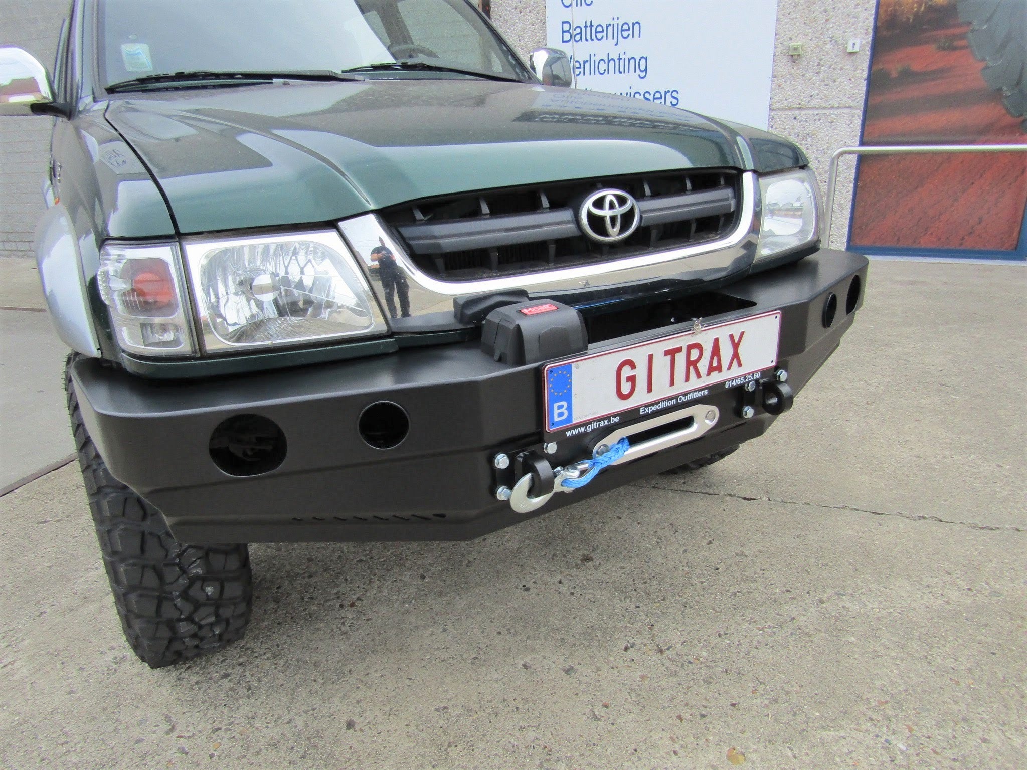 Front bumper Toyota Hilux 98-05