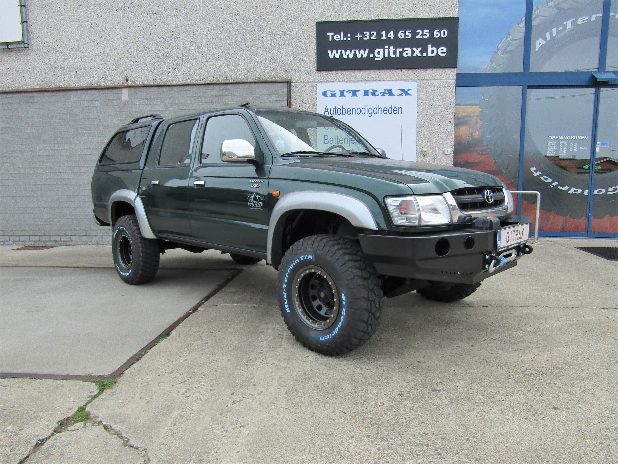 Front bumper Toyota Hilux 98-05