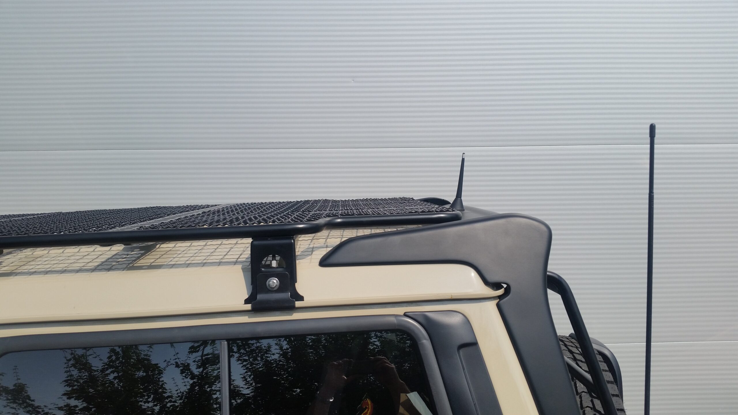 Roof rack / roof platform with mesh Hyundai Galloper Innovation 98-03