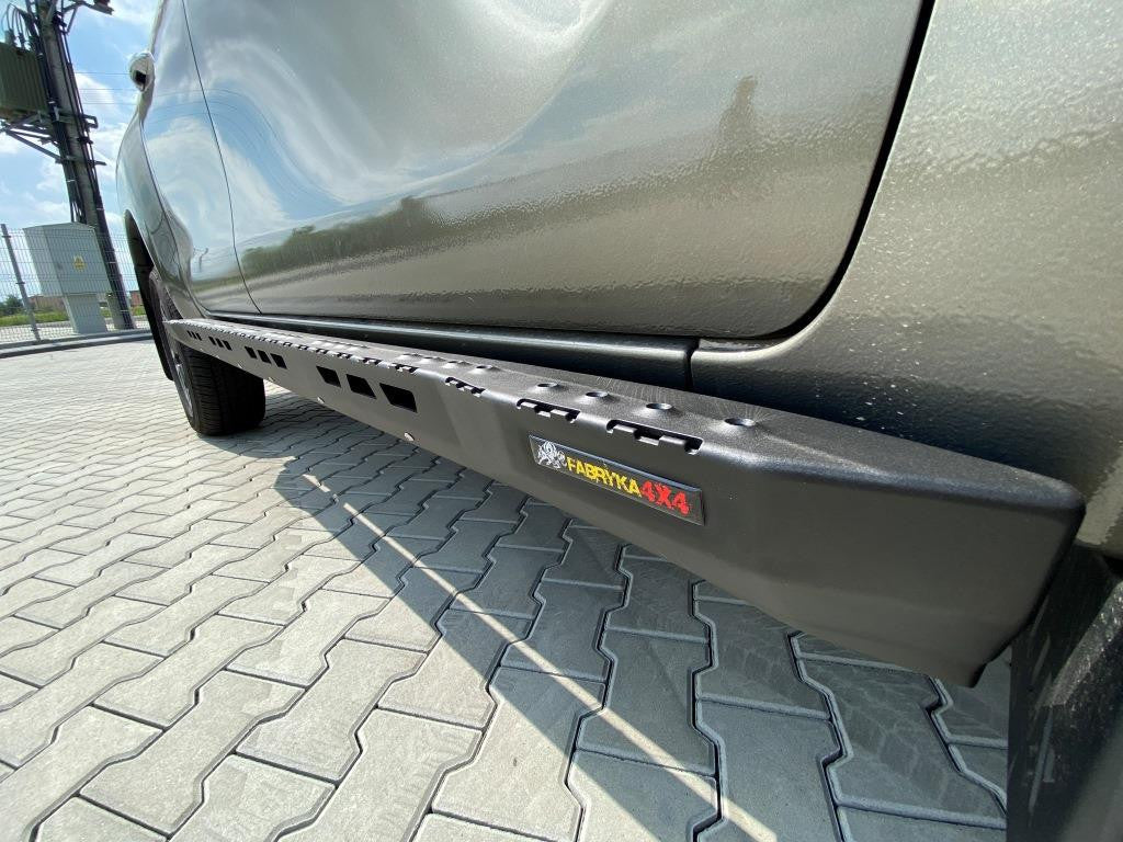 Side steps Toyota Hilux Revo 2020-