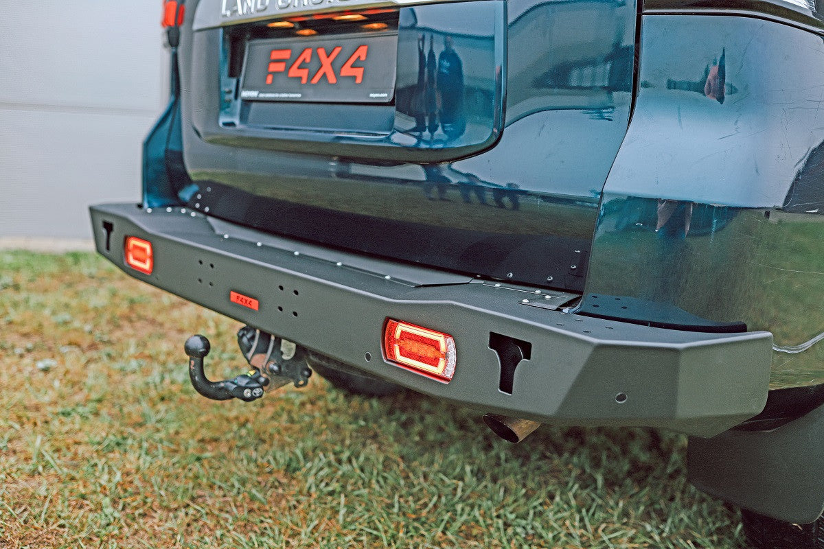 Short rear bumper with LED lights Toyota Land Cruiser J150 2017-