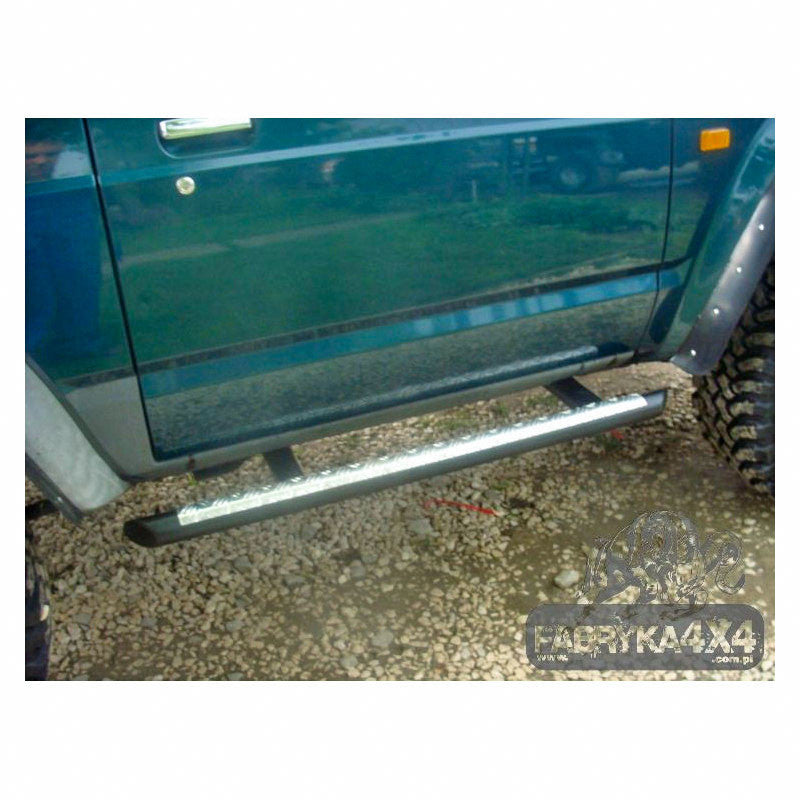 Side steps for short version Nissan Y60