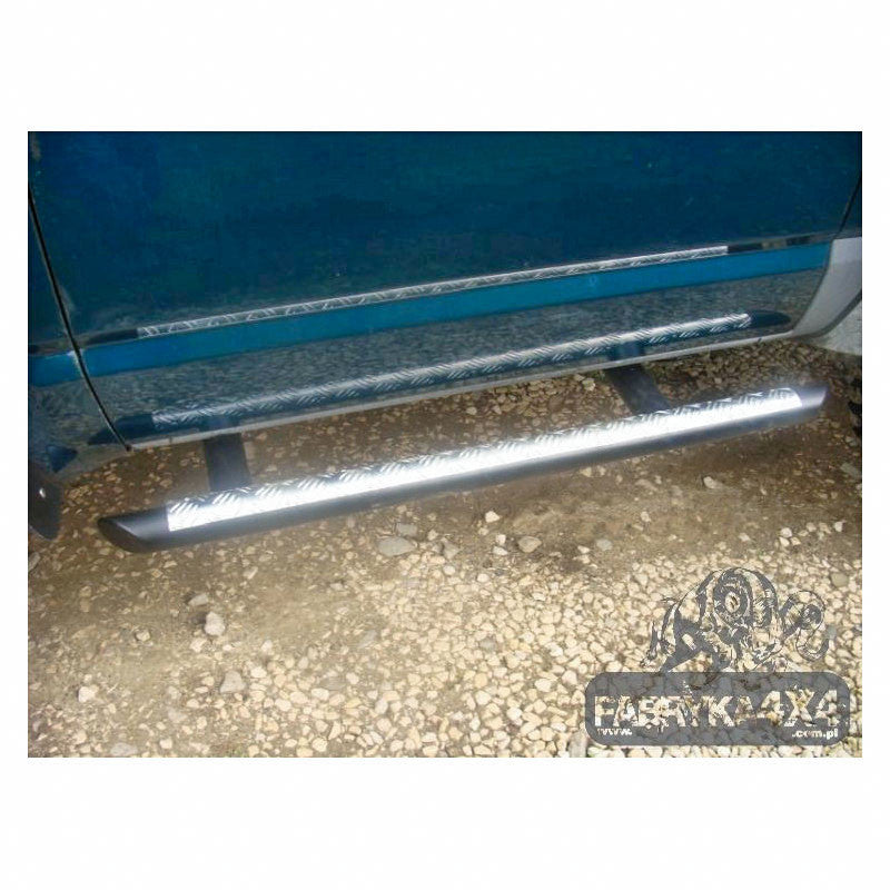 Side steps for short version Nissan Y60