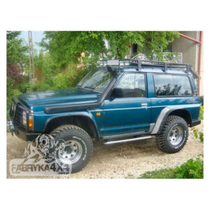 Side steps for short version Nissan Y60