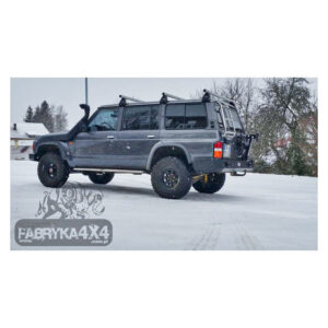Side steps for long version Nissan Y60