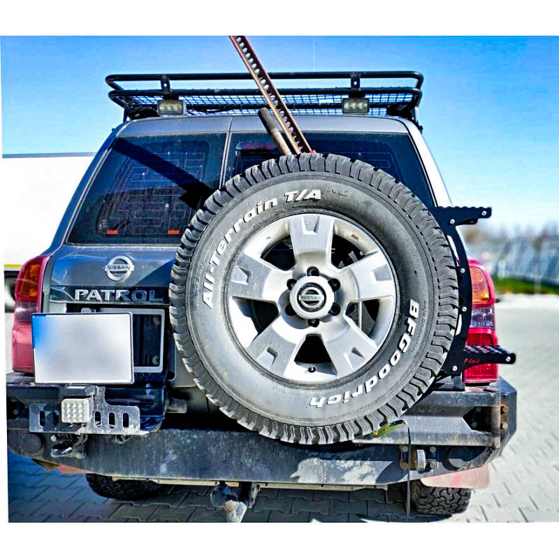 Universal ladder for spare wheel