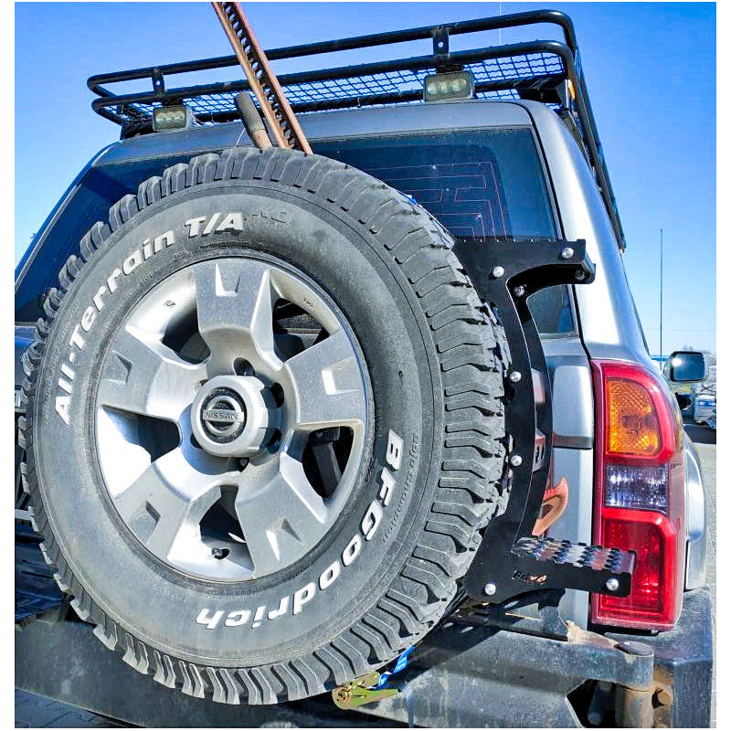 Universal ladder for spare wheel