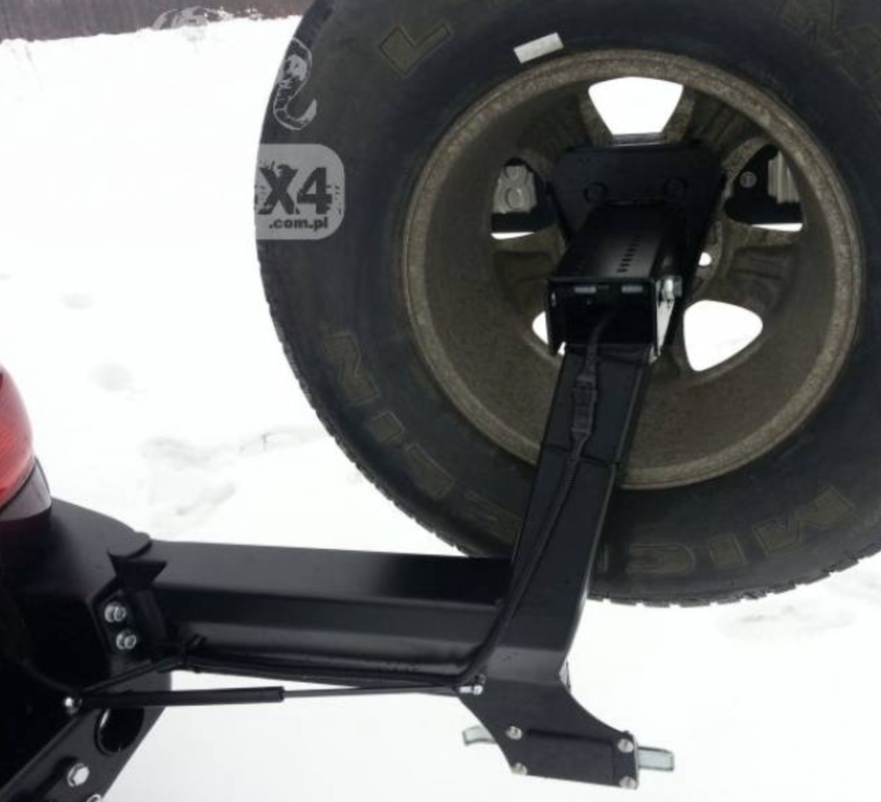 Wheel carrier Toyota LCJ105 98-07