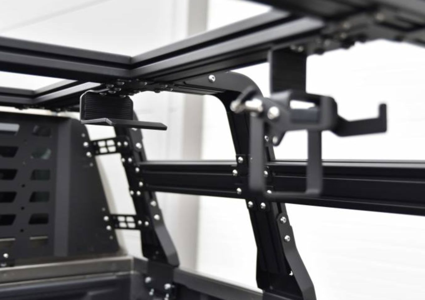 Ladder holder + 2.6 m telescopic ladder for bed rack Toyota Hilux Revo 2020-