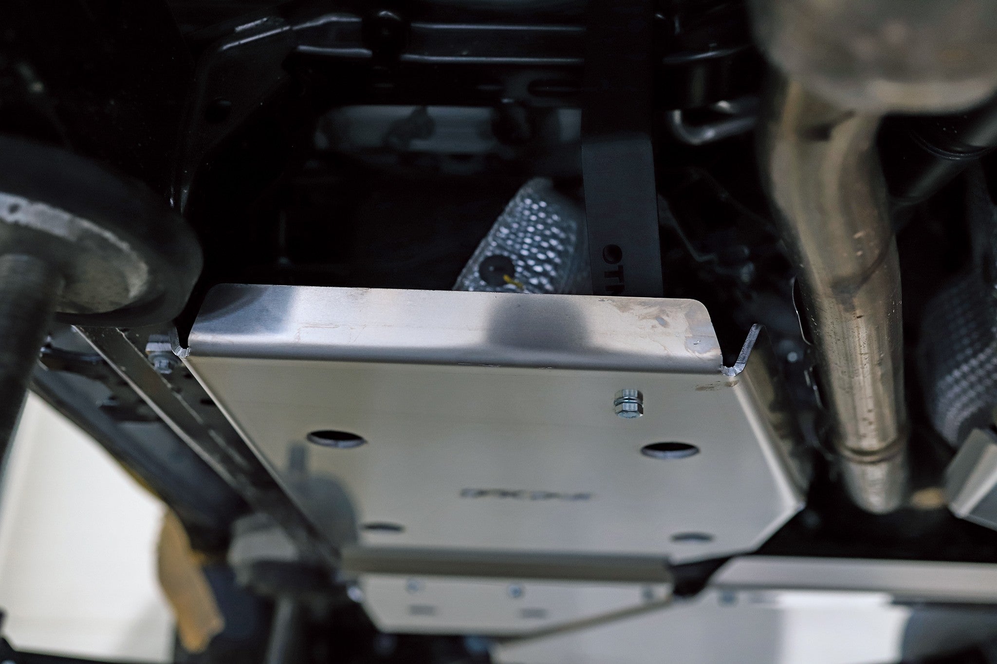 Transfer case and AdBlue skid plate Toyota LCJ250 2024-