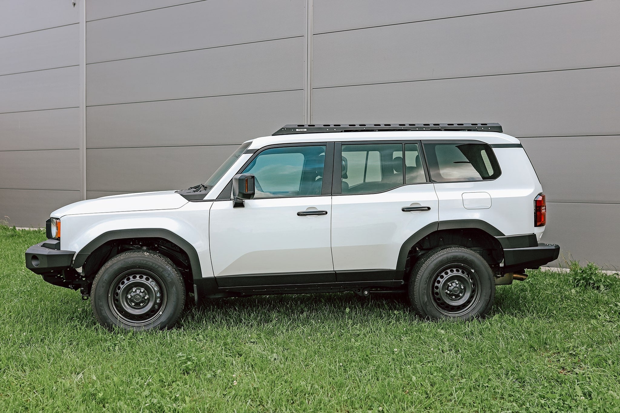 Side steps Toyota LCJ250 2024-