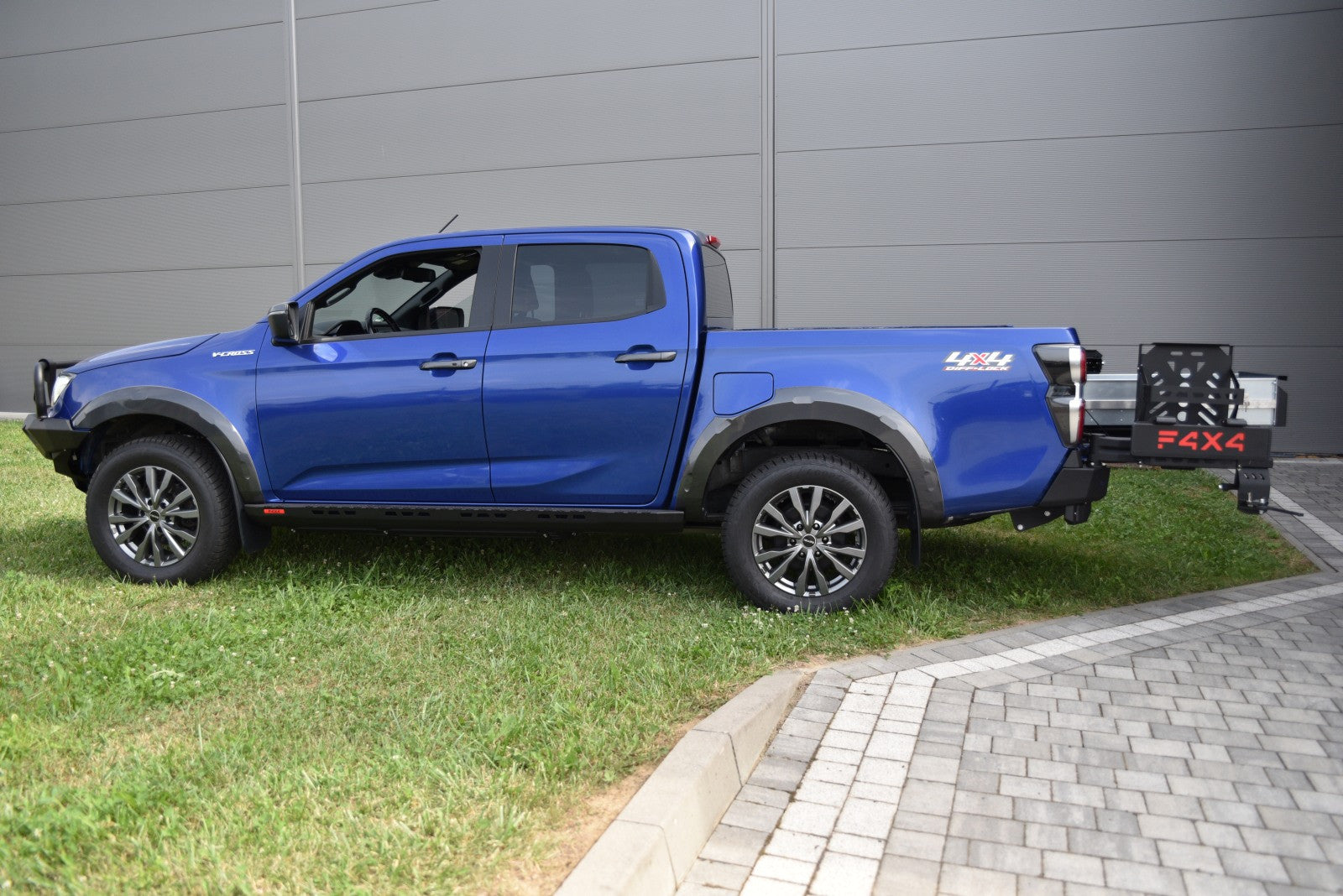 Half-open expedition drawer system Isuzu D-MAX 2020-2024