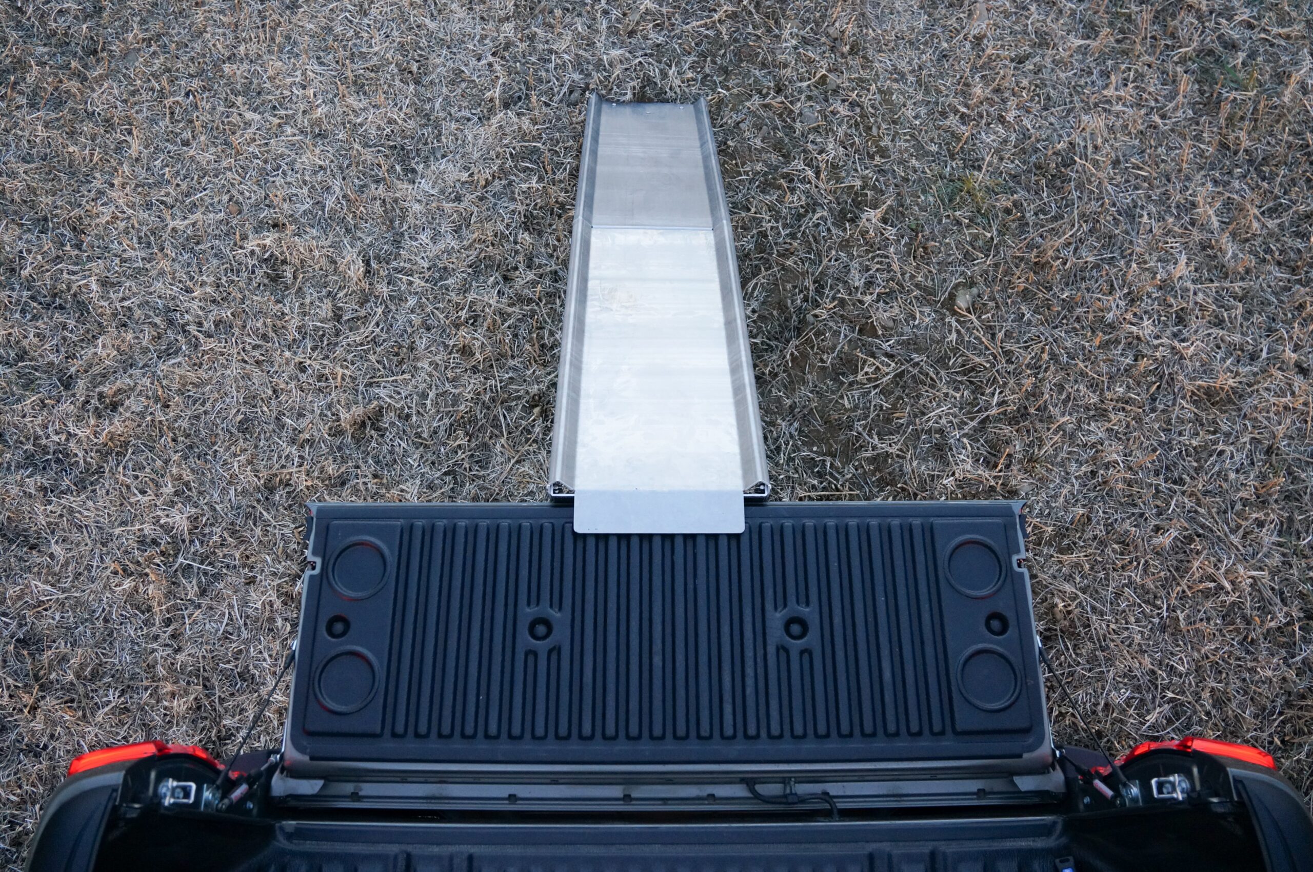Universal hunting platform for pickup