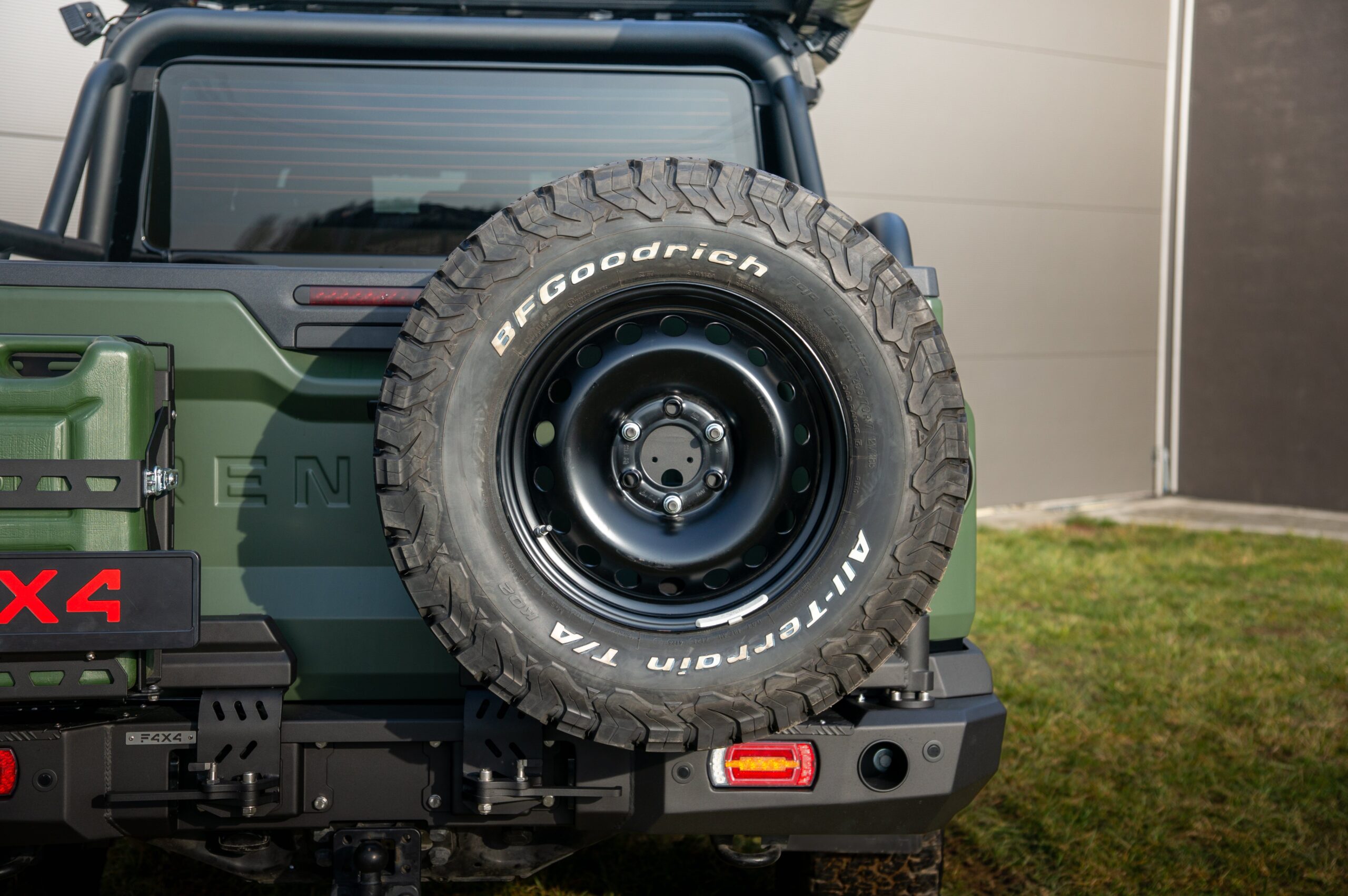Wheel carrier for modular arm Ineos Grenadier Quartermaster 3.0B 2023-