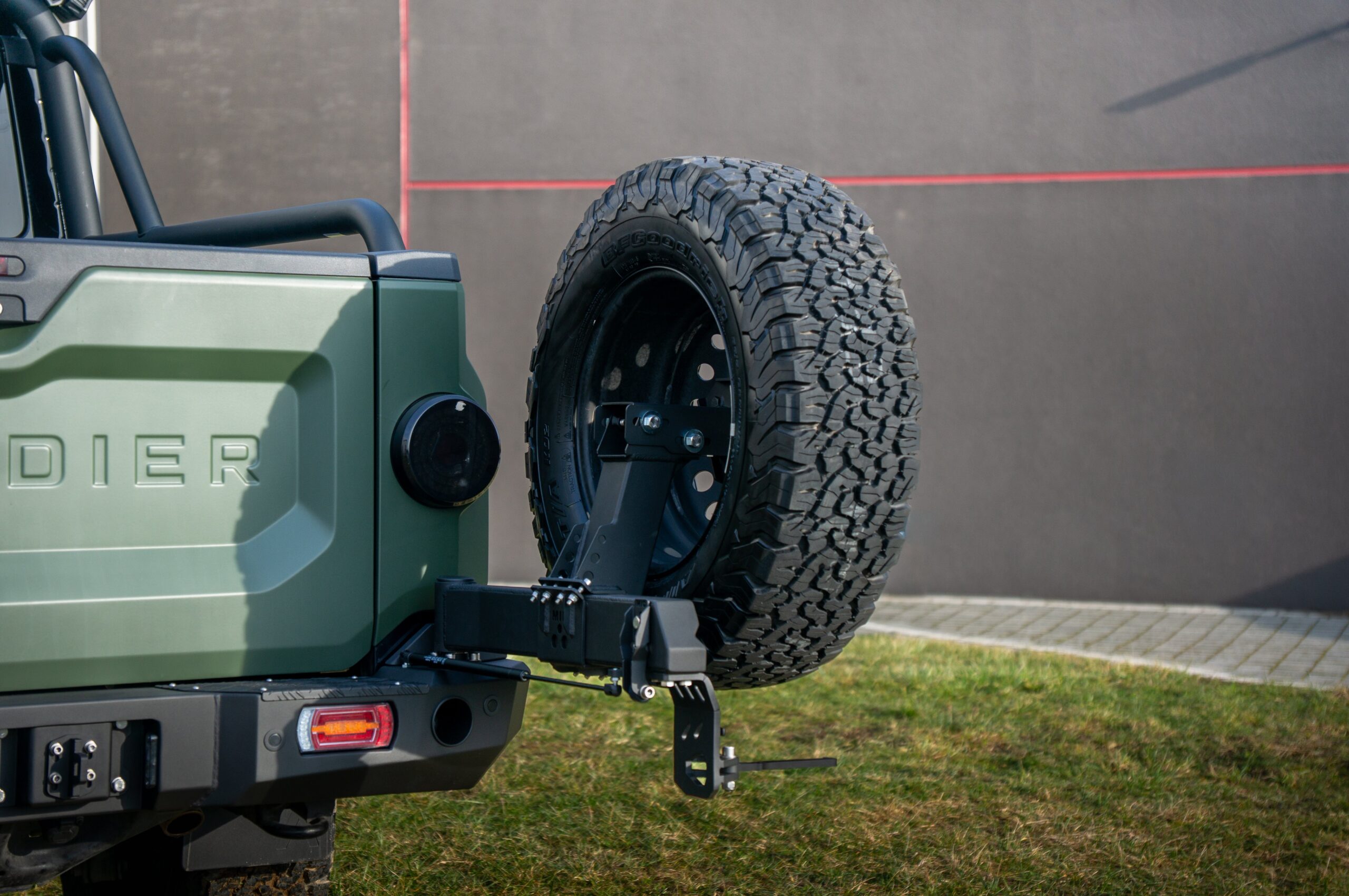 Modular mount, right Ineos Grenadier Quartermaster 3.0B 2023-