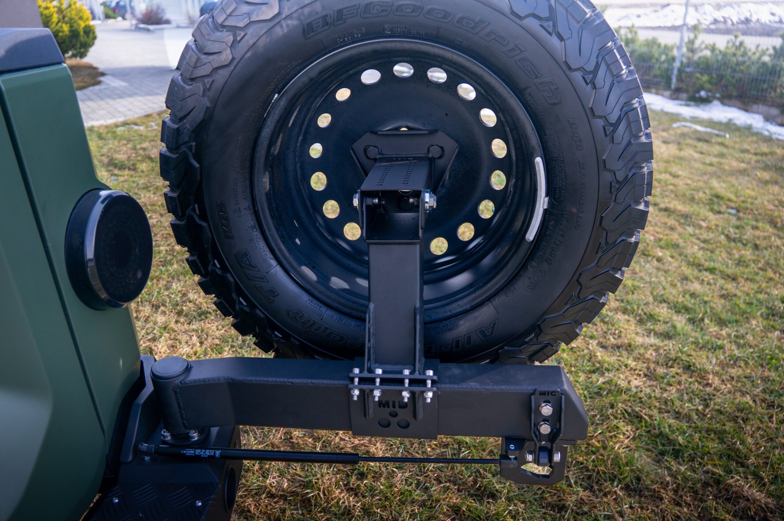Wheel carrier for modular arm Ineos Grenadier Quartermaster 3.0B 2023-