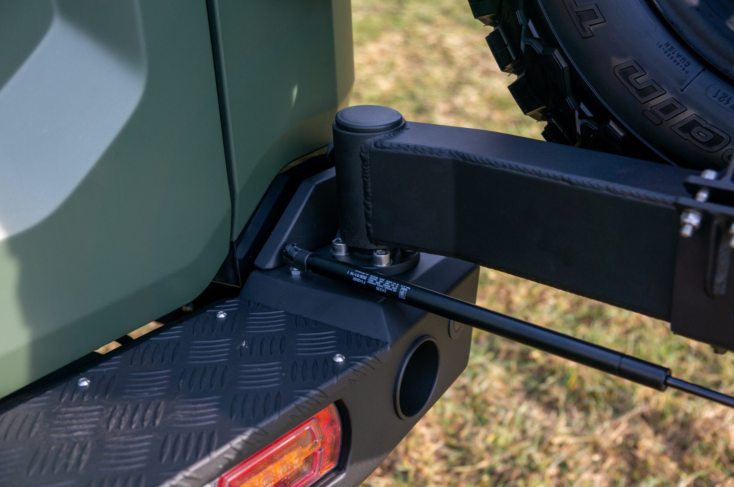 Modular mount, right Ineos Grenadier Quartermaster 3.0B 2023-