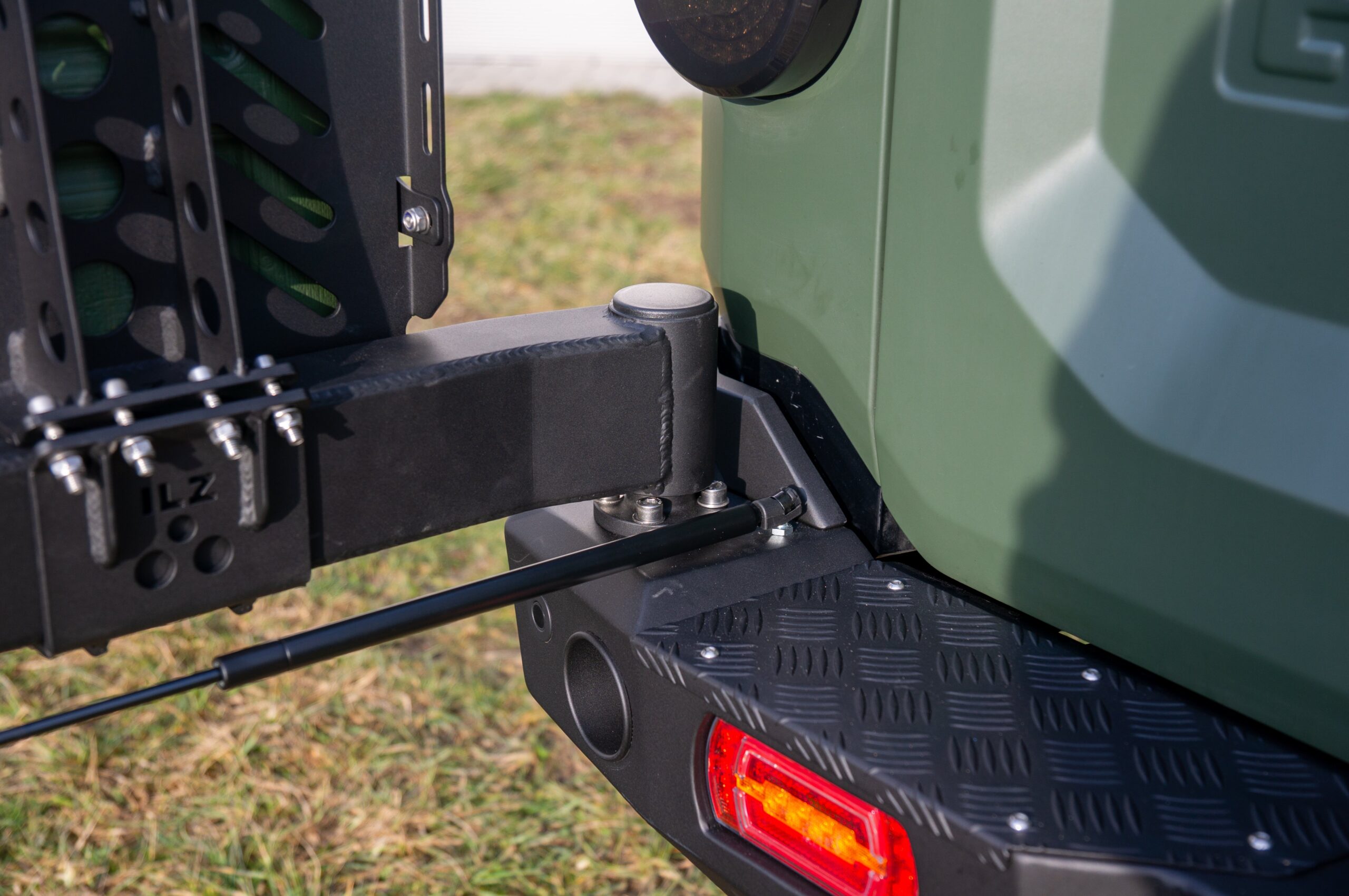 Modular mount, left Ineos Grenadier Quartermaster 3.0B 2023-